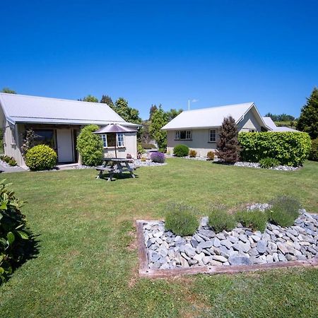 Blue Thistle Cottages Те-Анау Екстер'єр фото