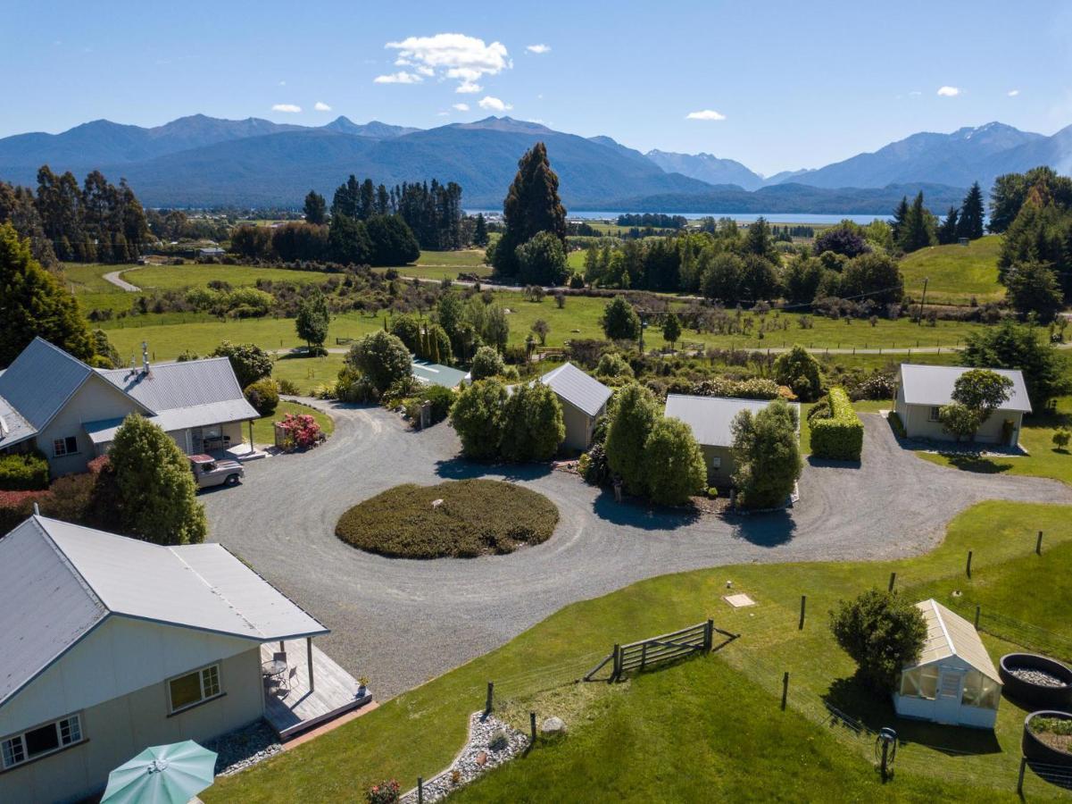 Blue Thistle Cottages Те-Анау Екстер'єр фото