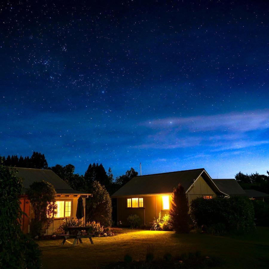Blue Thistle Cottages Те-Анау Екстер'єр фото