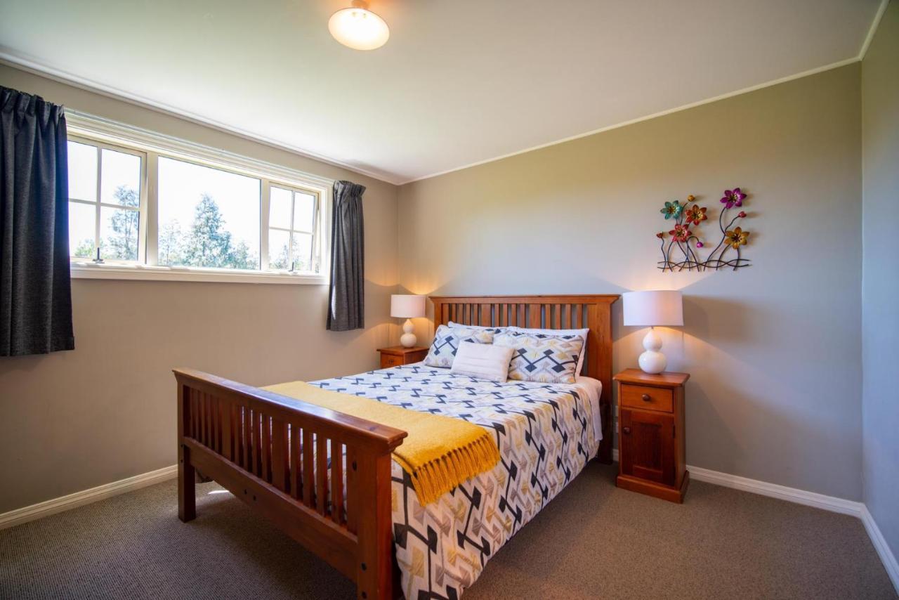 Blue Thistle Cottages Те-Анау Екстер'єр фото